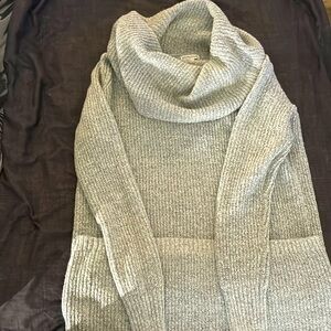 Collared dress, 82% Acrylic, 18% polyester, 37 long and 21 wide